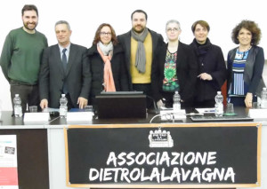 Da sinistra a destra: Lucio Farina (Coordinatore SoLeVol - Centro di Servizio per il Volontariato di Lecco e Provincia) - Paolo Cuzzi (Consigliere d'Amministrazione Calvi S.p.A.), Stefania Palma (Responsabile Area Scuola e Formazione Confindustria Lecco e Sondrio), l'On. Roberto Rampi (Componente VII Commissione Cultura, Scienza e Istruzione), l'assessore all'istruzione del comune di Merate Maria Silvia Sesana, Manuela Campeggi (dirigente Ist. Vigano` e Liceo Agnesi) e Patrizia Riva Presidente ass. DietroLaLavagna